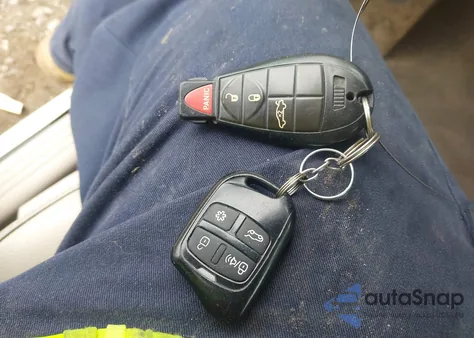 2010 Chrysler 300 Touring from USA, damaged, VIN 2C3CA5CV3AH216165